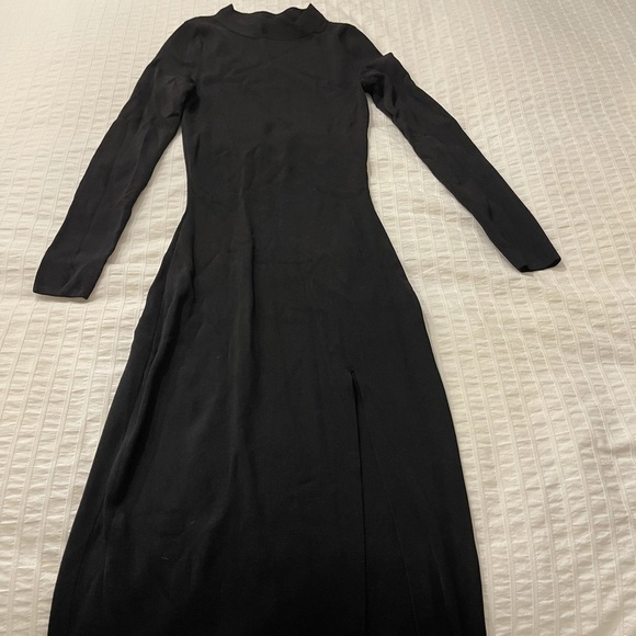 Long sleeve Babaton dress with side slit - Picture 2 of 2